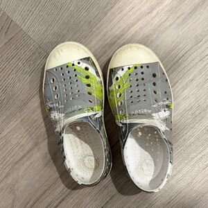 Native Kids Gray and Lime Water Shoes